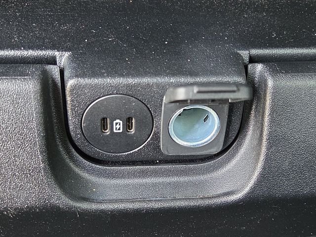 Used 2025 Black Metallic Ford XLT image 11