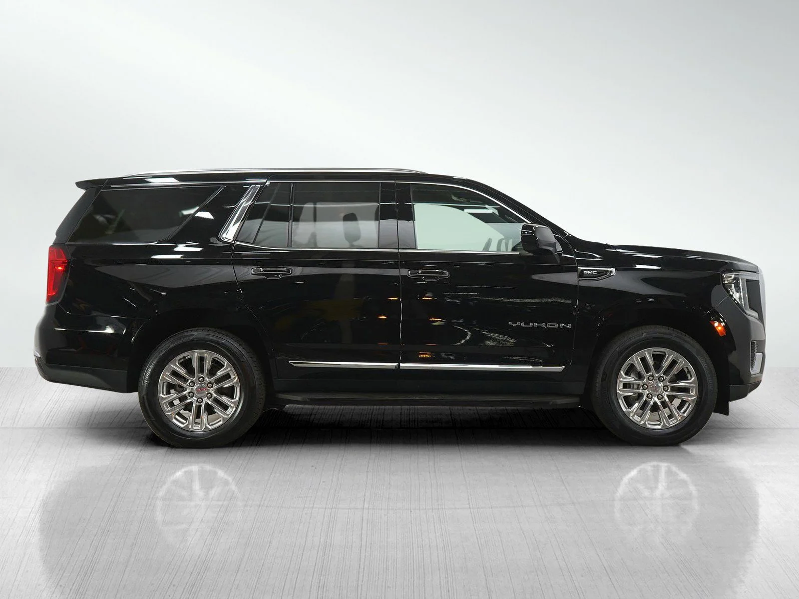 2022 GMC Yukon SLT - Photo 6