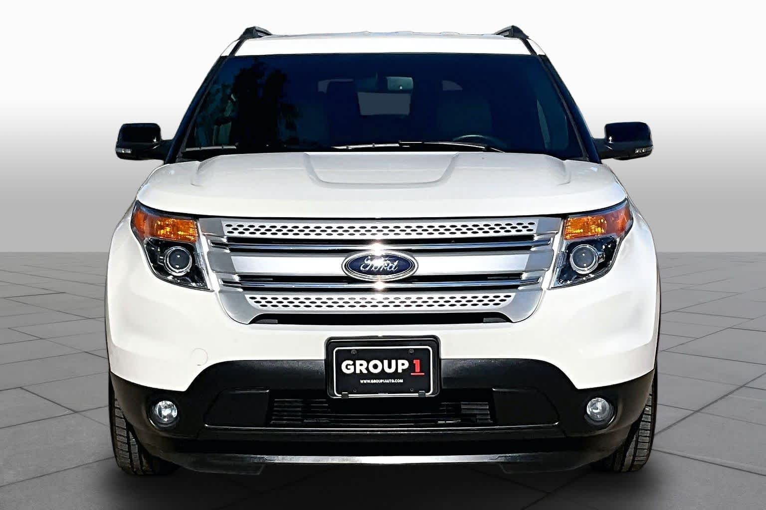 Used 2012 White Suede Ford XLT image 3