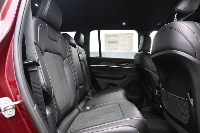 New 2026 Velvet Red Pearlcoat Jeep Altitude image 31