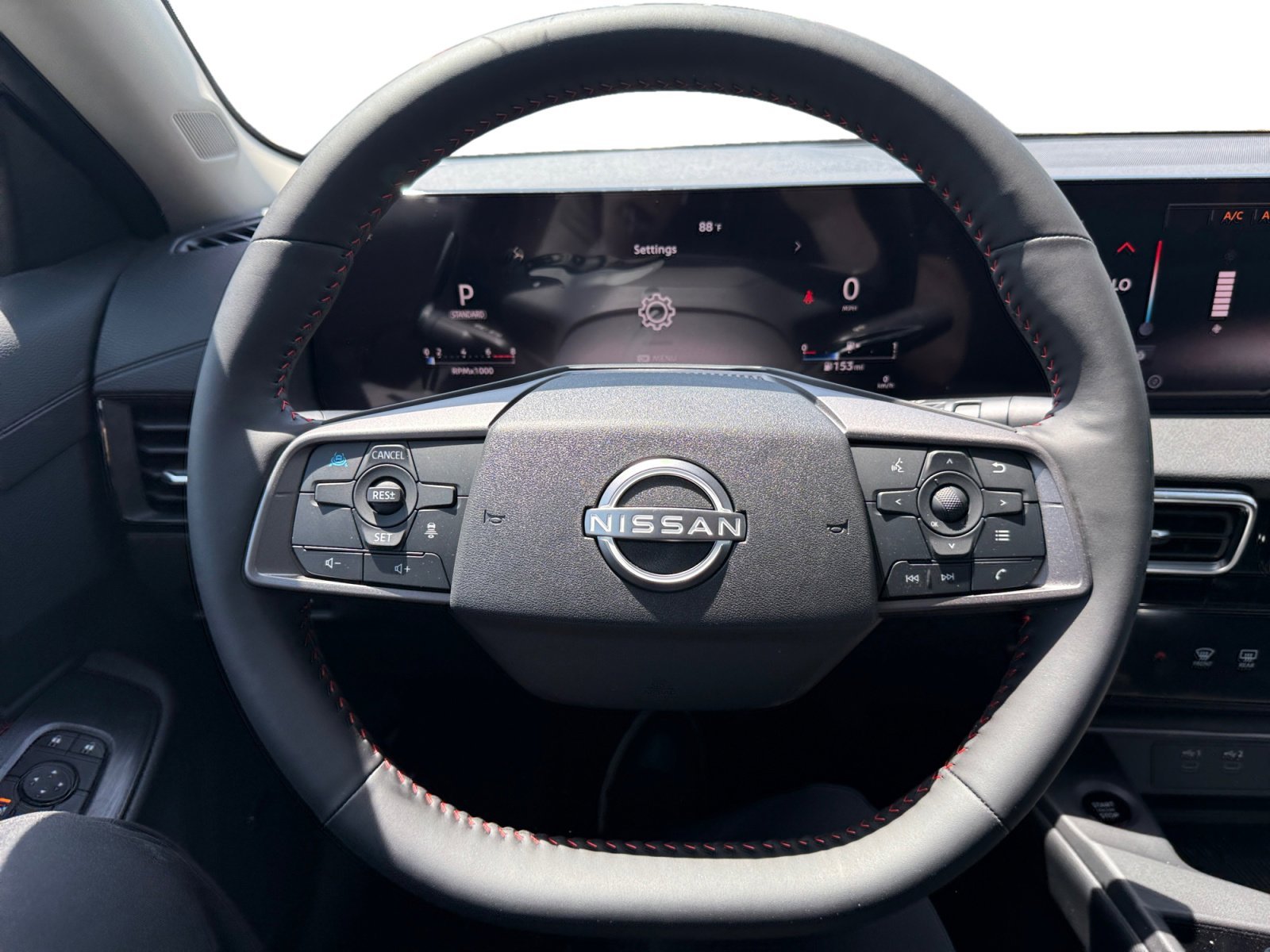 2026 Nissan Sentra SR - Photo 8