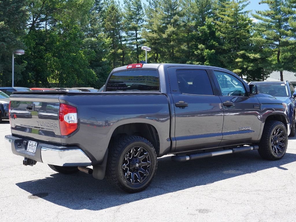 Used 2020 Gray Toyota SR5 image 7