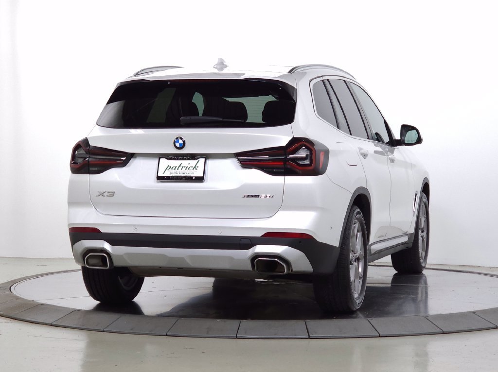 Used 2023 White BMW xDrive30i image 11