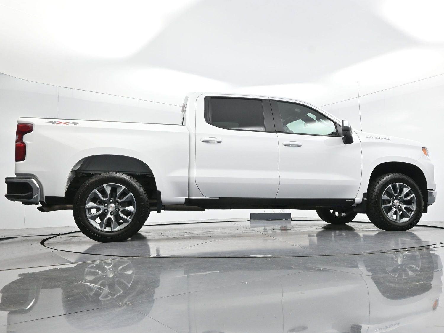 Used 2025 Summit White Chevrolet LT image 50
