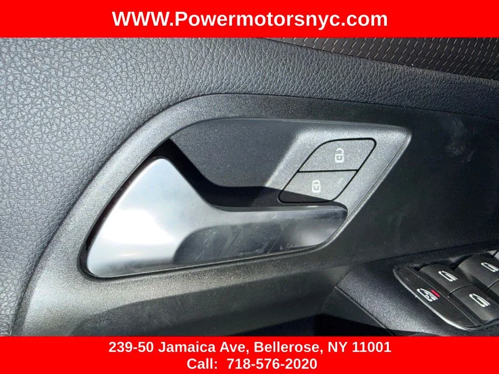 Used 2021 Black Mercedes-Benz GLA 250 image 39
