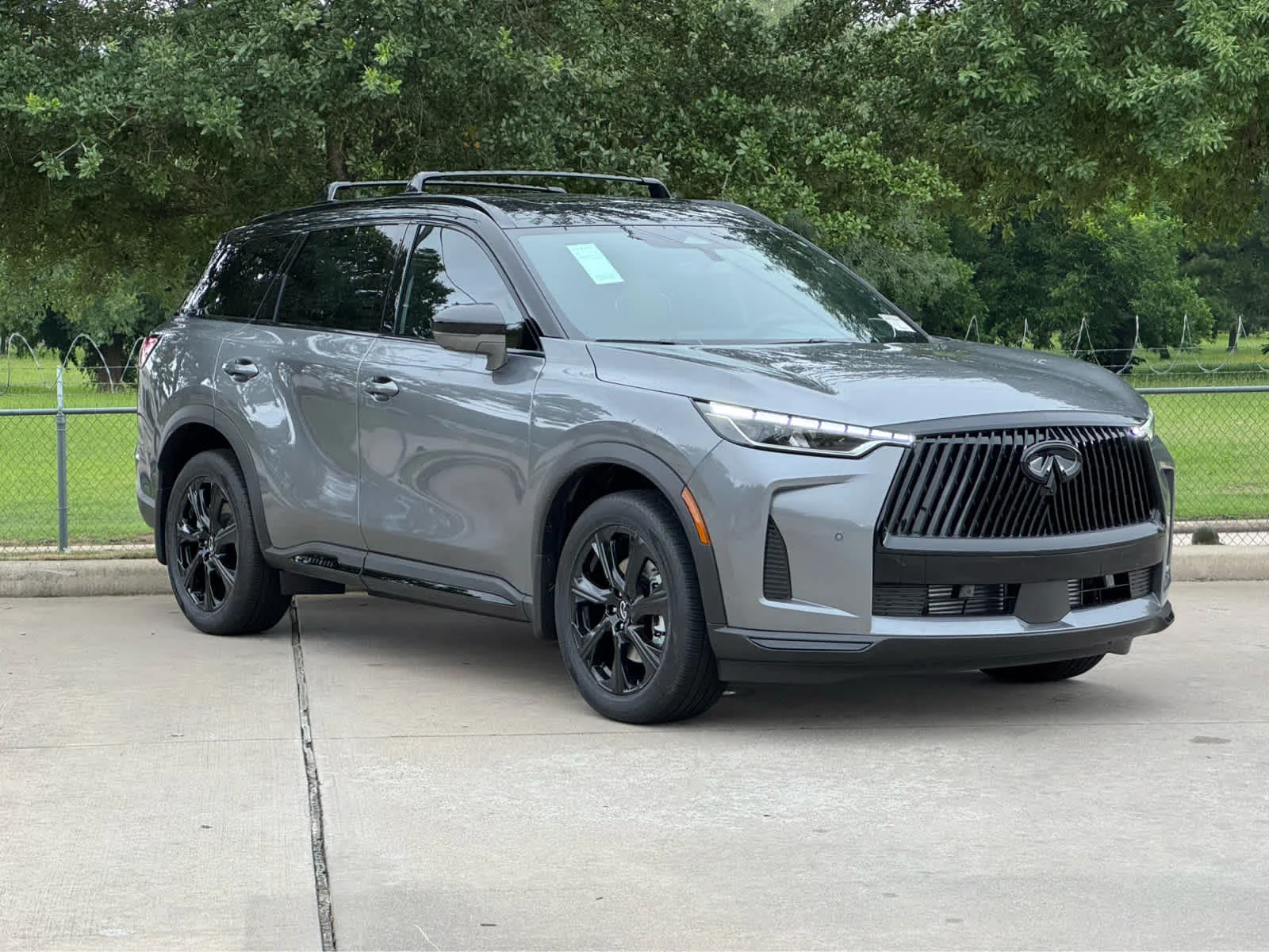New 2027 2T GRPT SHDW INFINITI Autograph AWD image 2