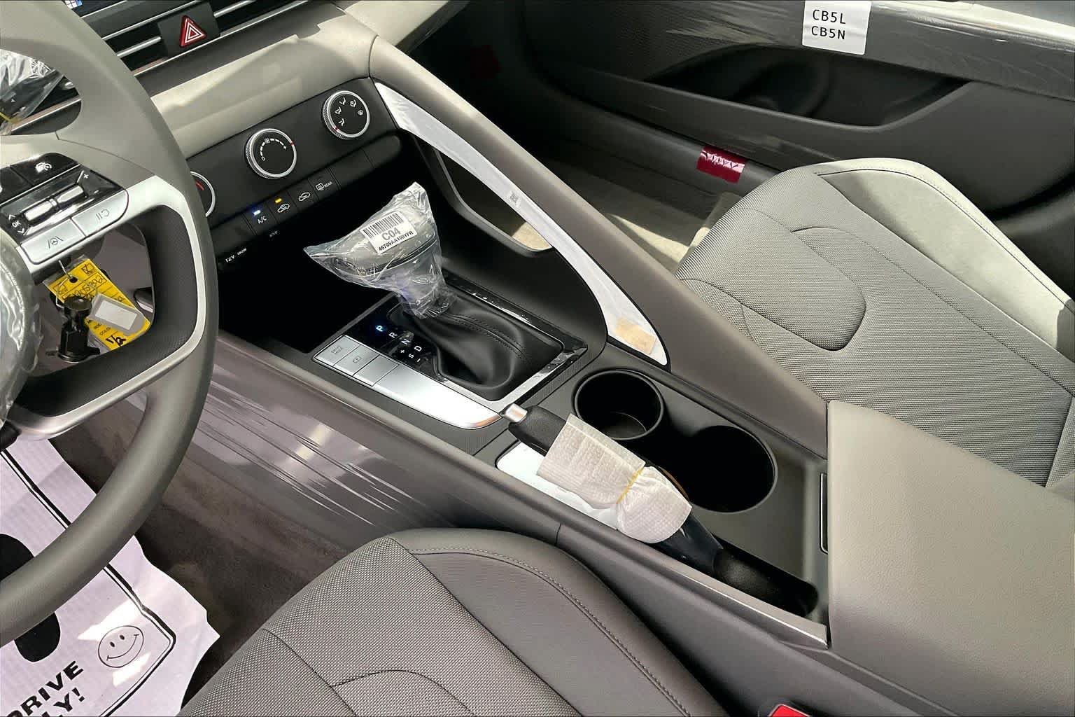Used 2026 Amazon Gray Hyundai SE image 17