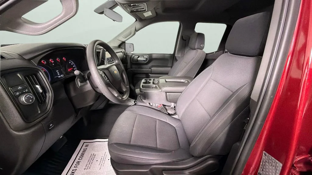 Used 2019 CAJUN RED TINTCOAT Chevrolet Custom image 17