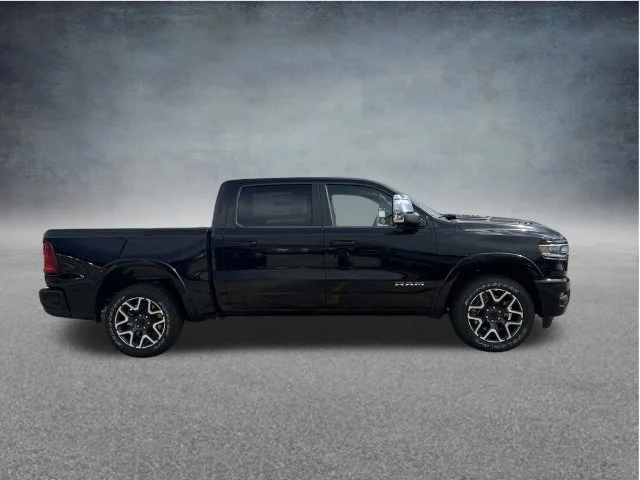 New 2026 Diamond Black Crystal Pearl-Coat Exterior Paint RAM Laramie image 36