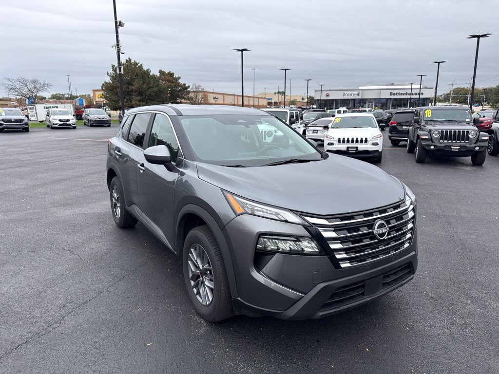 Used 2026 Gray Nissan SV image 6