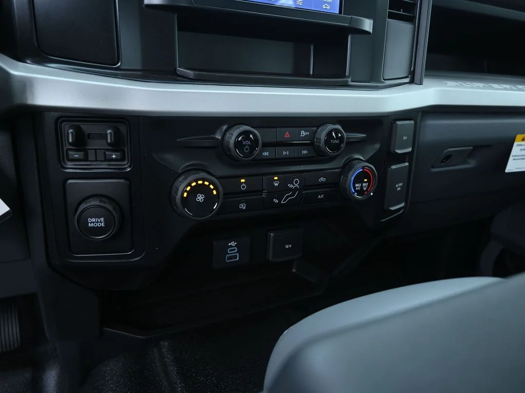 2026 Ford F-450 Super Duty Chassis Cab XL - Photo 12
