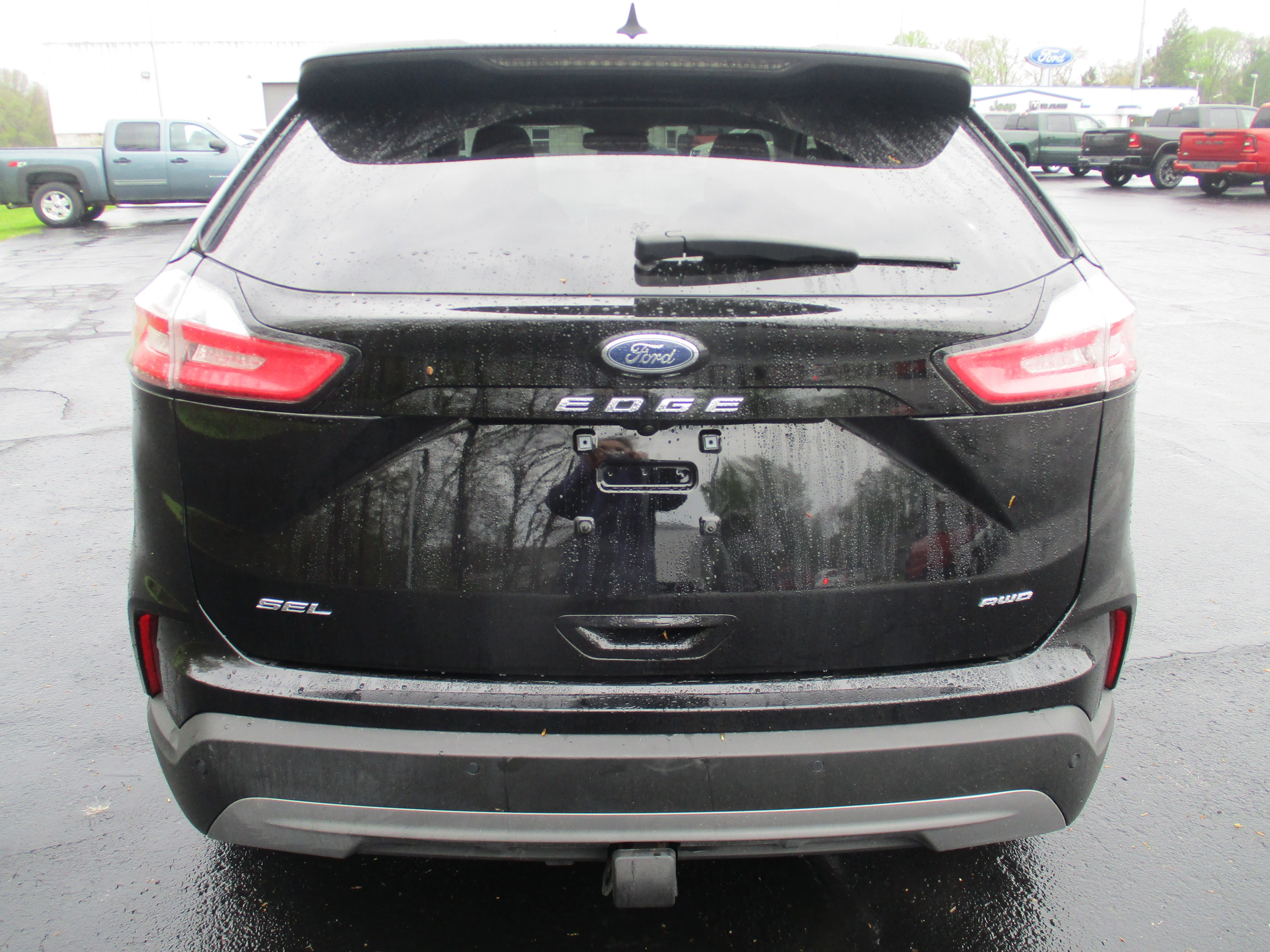 Used 2023 Agate Black Metallic Ford SEL image 54