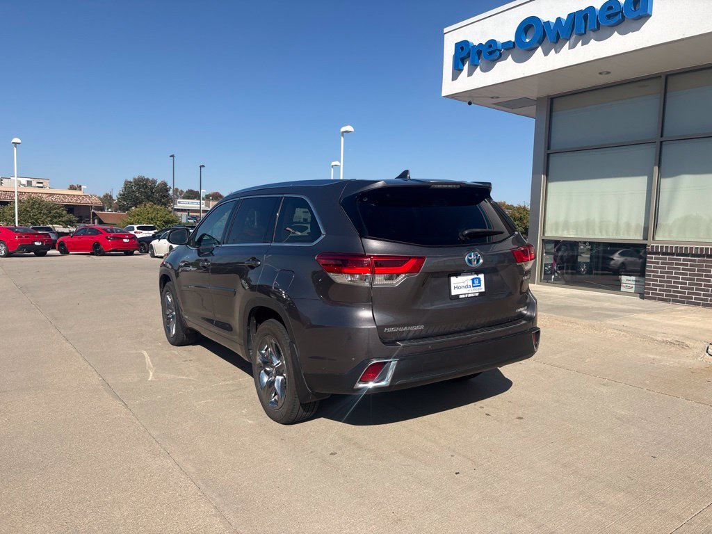 Used 2019 Predawn Gray Mica Toyota Limited Platinum image 7