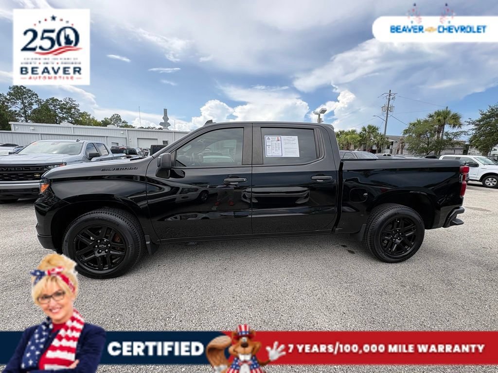 Used 2023 Black Chevrolet Custom image 4