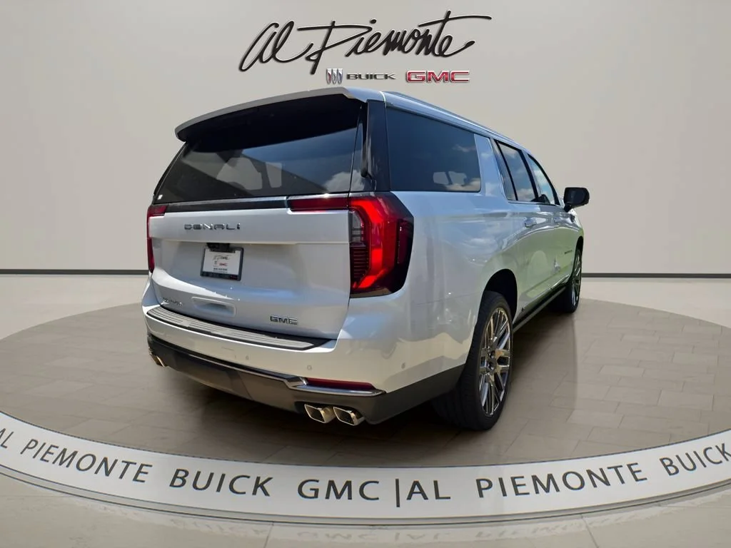 2026 GMC Yukon XL Denali Ultimate - Photo 6