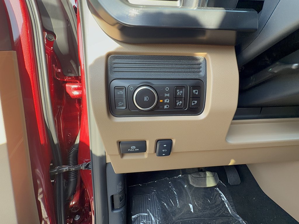 New 2026 Ruby Red Metallic Tinted Clearcoat Ford F-250® Lariat® image 13