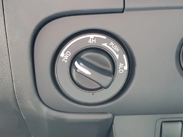 2026 Nissan Frontier SV - Photo 16