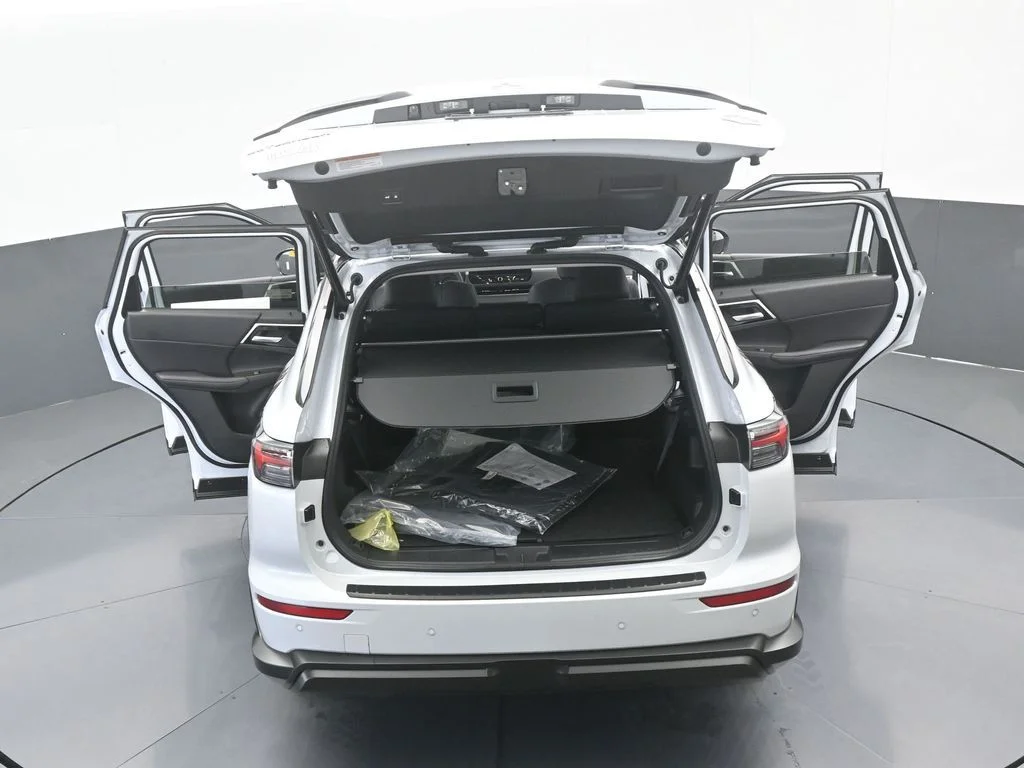 New 2026 White / Black Mitsubishi Trail Edition image 68