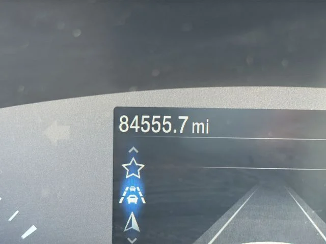 Used 2022 Black Ford SE image 17