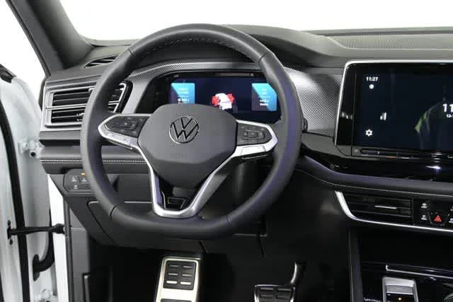2026 Volkswagen Atlas Cross Sport SEL Premium R-LINE - Photo 5