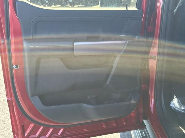 New 2025 Rapid Red Metallic Tinted Clearcoat Ford XLT image 21