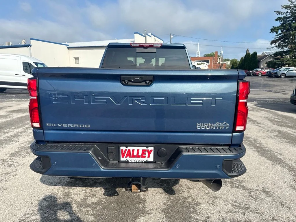 Used 2026 Blue Chevrolet High Country image 4