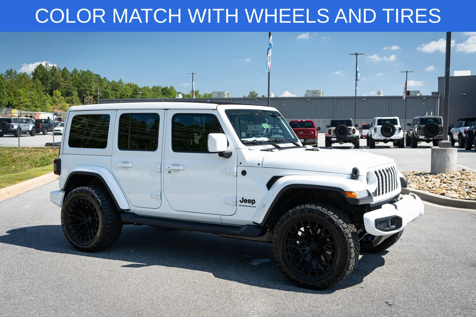 New 2026 Bright White Clear-Coat Exterior Paint Jeep Sahara image 12