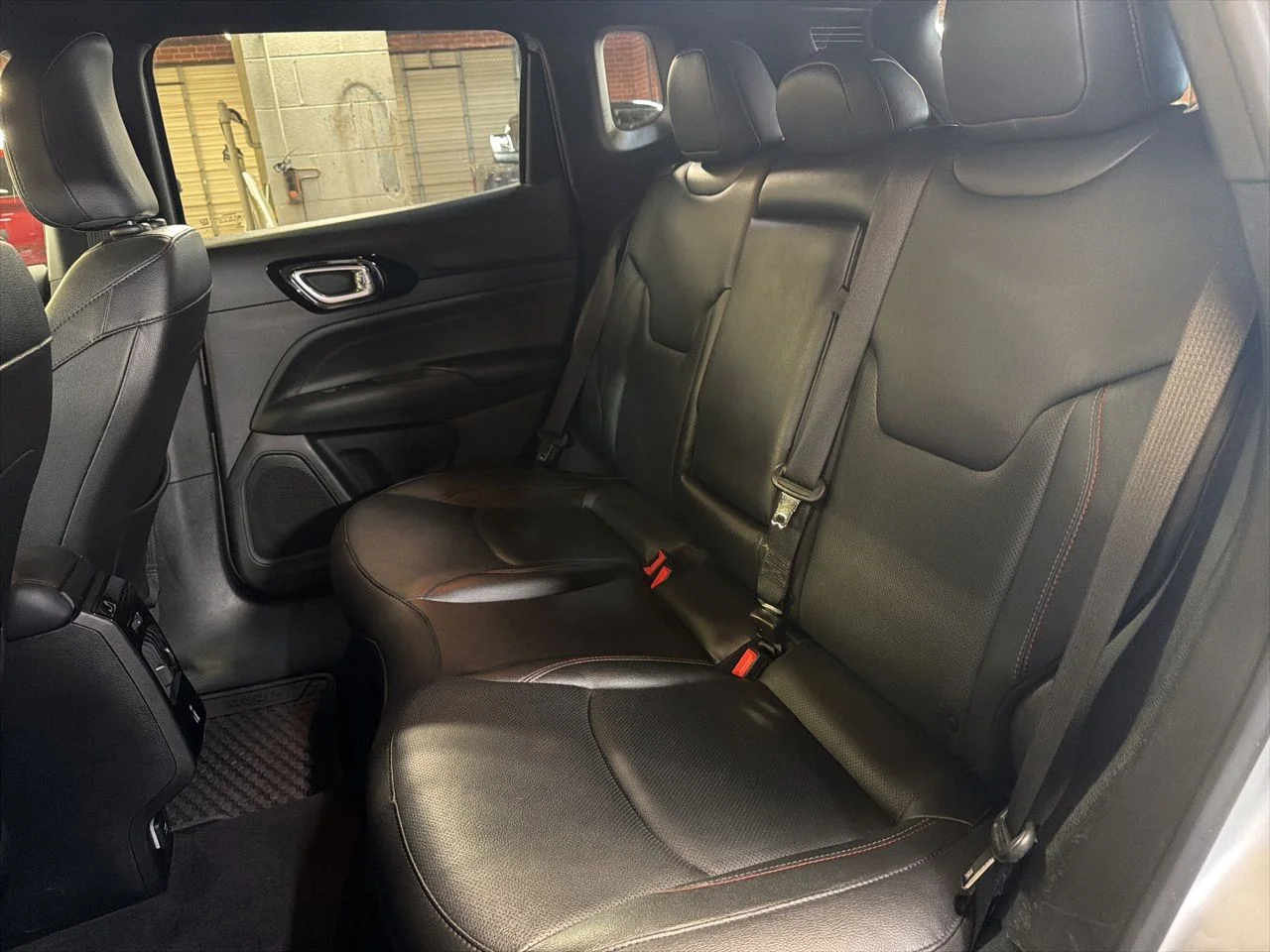 Used 2025 Silver Jeep Trailhawk image 15