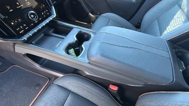 2025 GMC Acadia AT4 - Photo 13