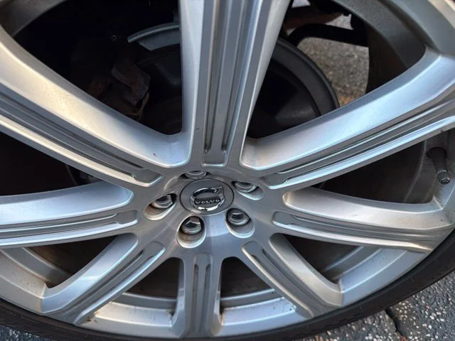 Used 2019 Gray Volvo T6 Inscription image 6