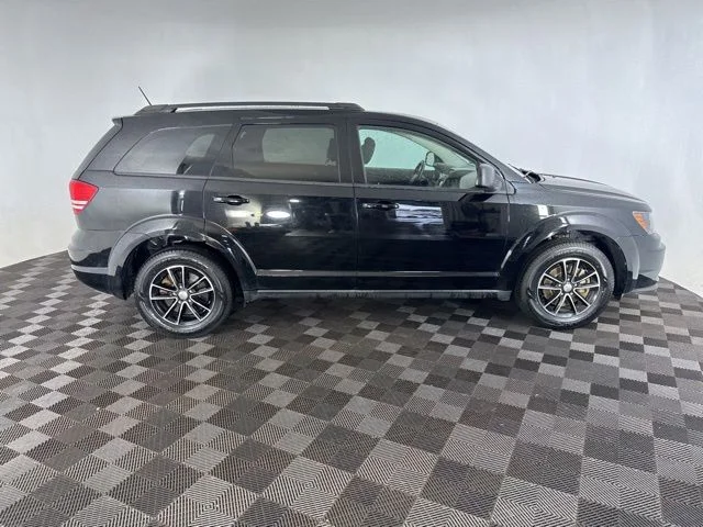 Used 2017 Black Dodge SE image 4
