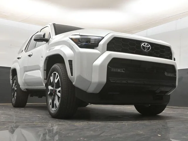 New 2026 Wind Chill Pearl <sup>1</sup> Toyota  TRD Sport image 18
