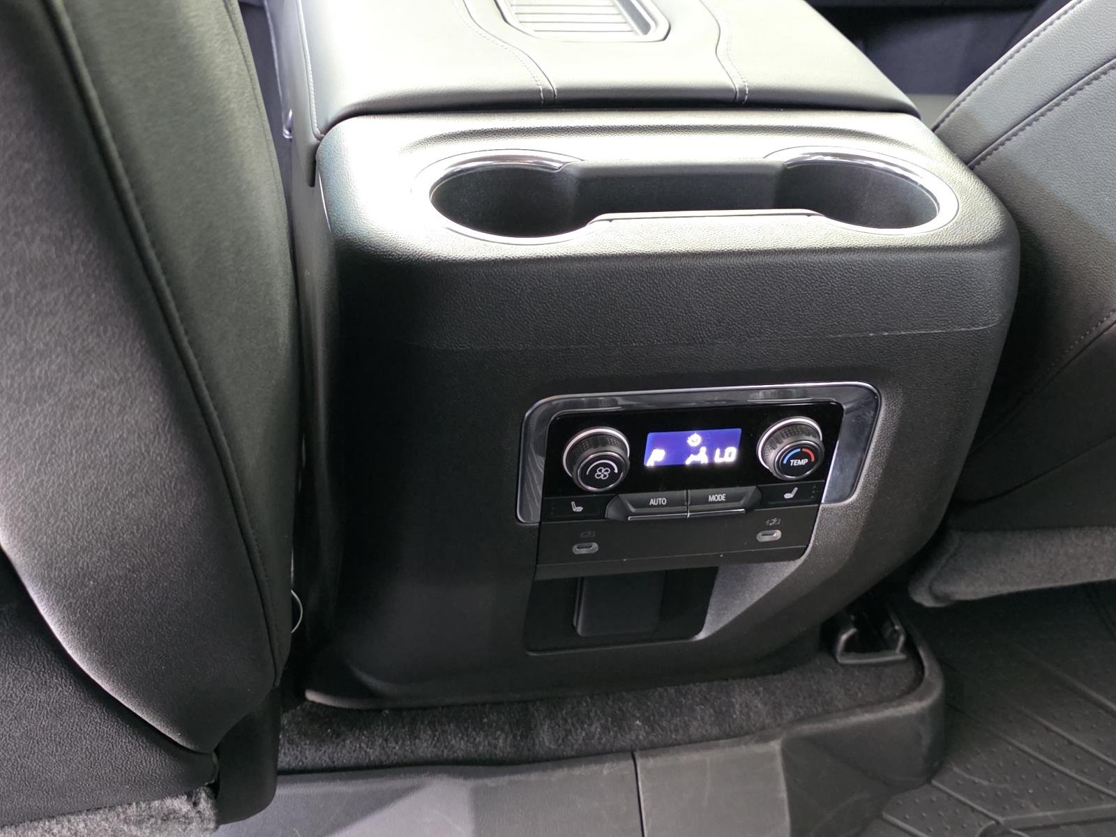 2022 Chevrolet Tahoe Z71 - Photo 11