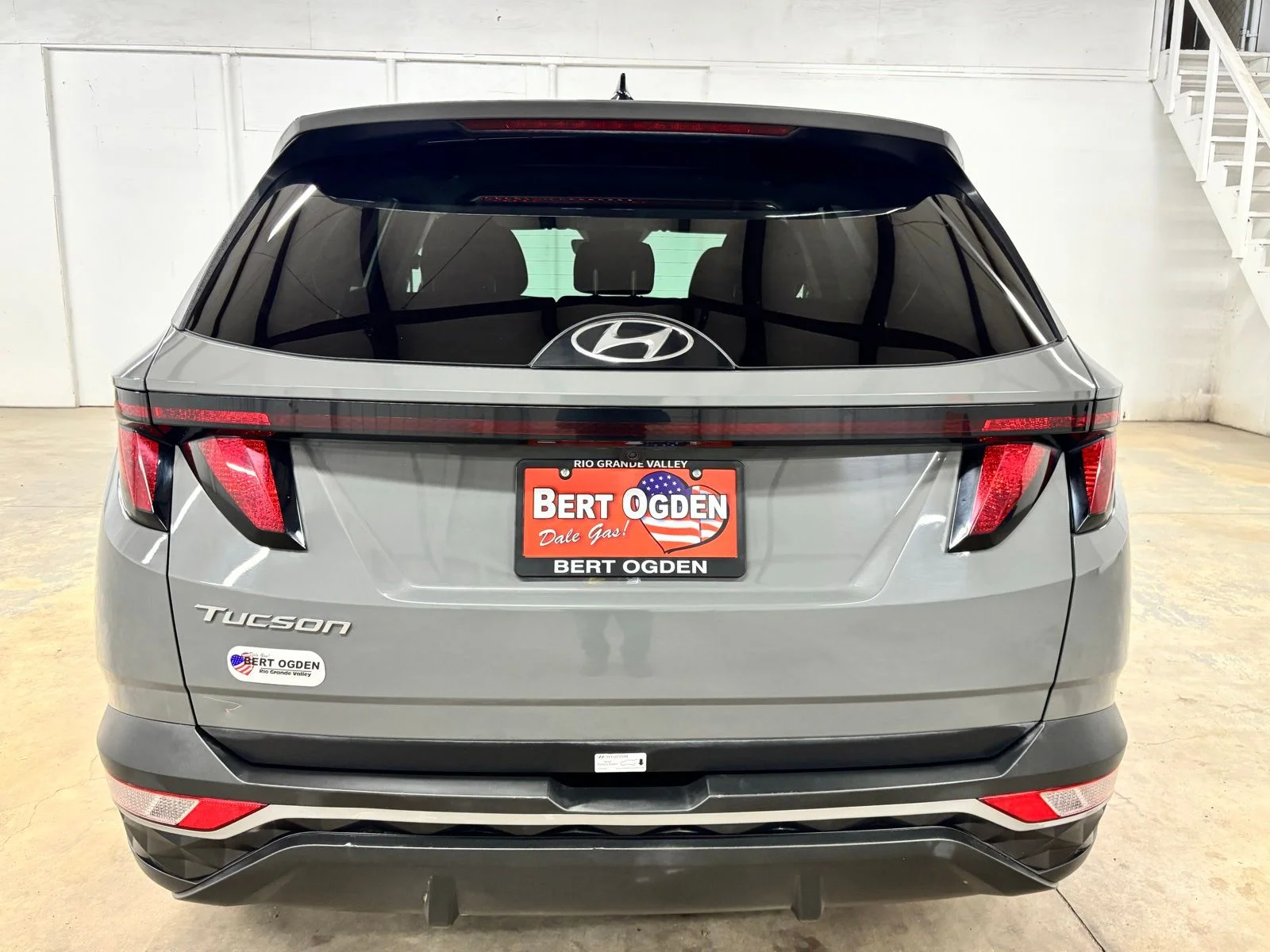 Used 2024 Gray Hyundai SEL image 6