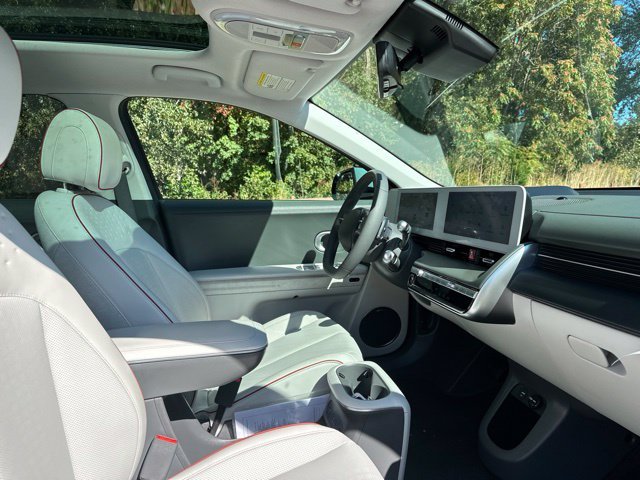 2024 Hyundai IONIQ 5 Limited - Photo 22