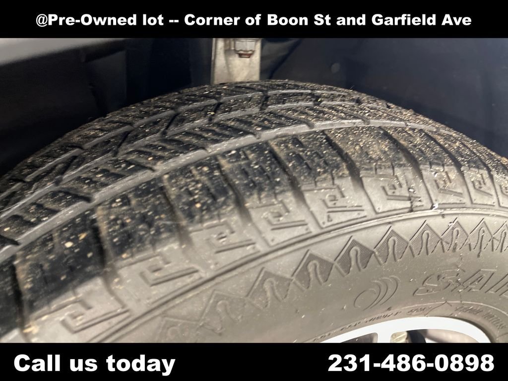 Used 2021 Blue Jeep Limited image 12