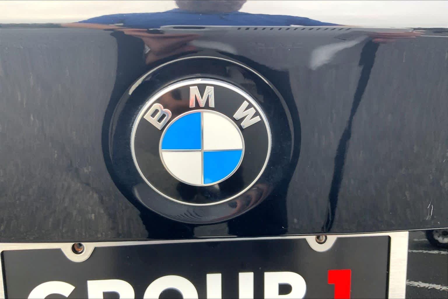 Used 2018 Jet Black BMW 330i image 9