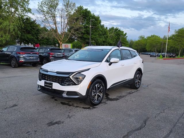 Used 2024 White Kia EX image 4