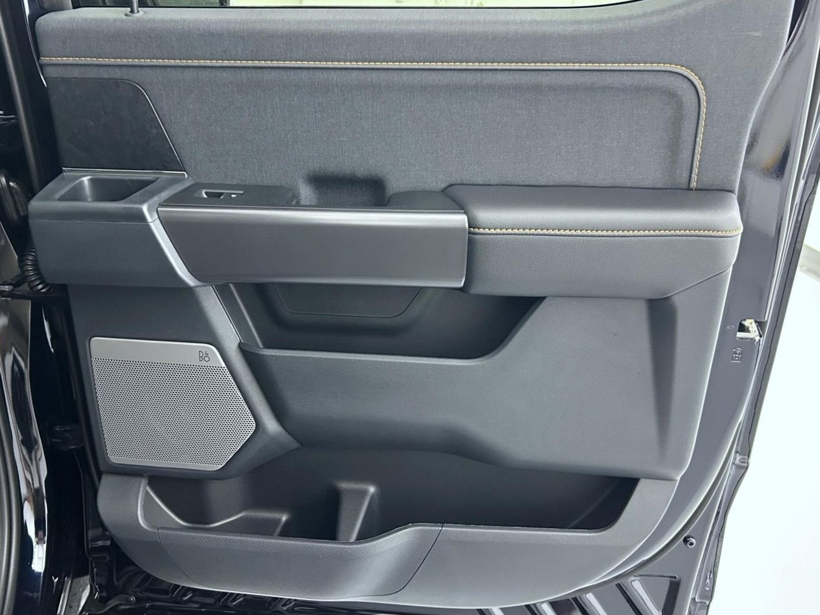 New 2026 Antimatter Blue Metallic Ford Tremor image 17
