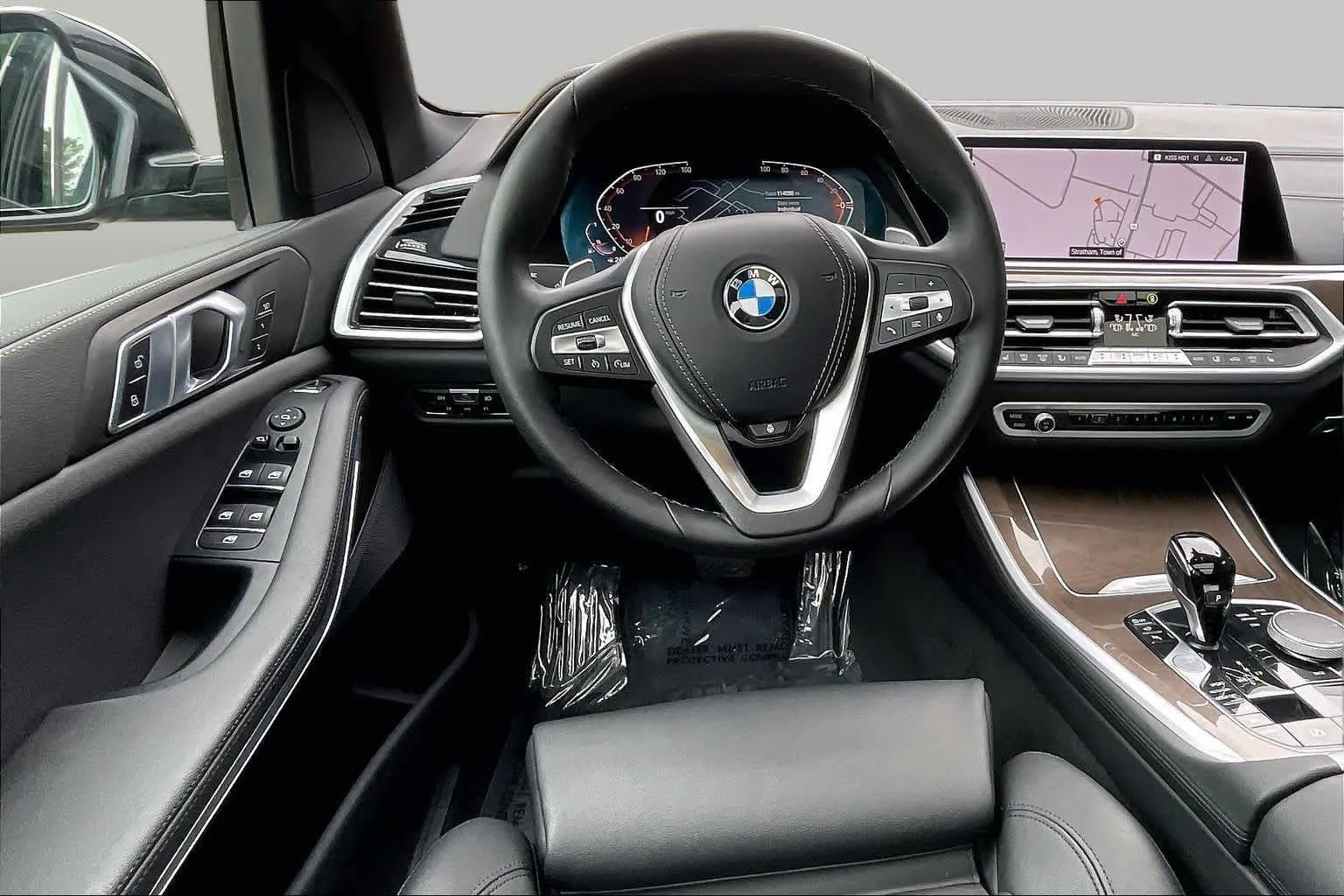 Used 2022 Black Sapphire Metallic BMW xDrive40i image 5