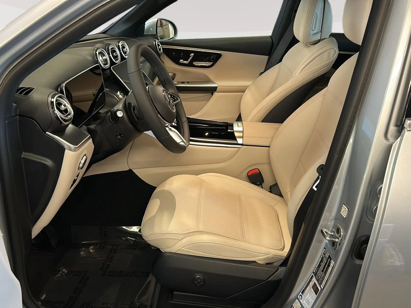 New 2026 Cirrus Silver Metallic Mercedes-Benz GLC 300 image 13