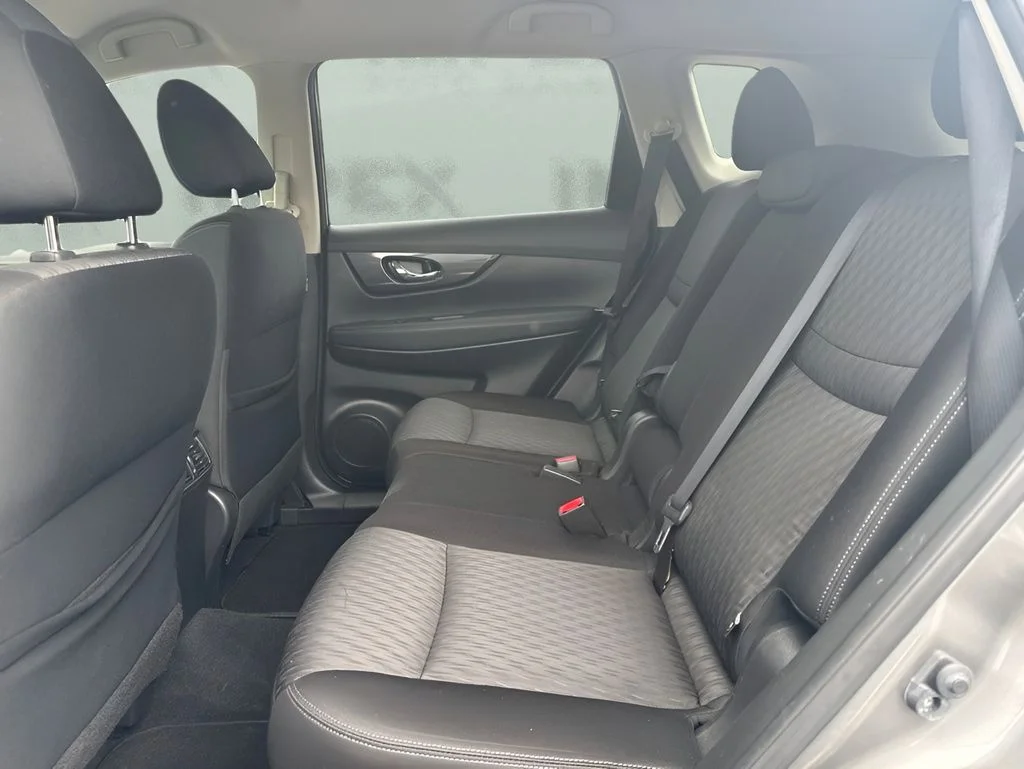 Used 2018 Gray Nissan SV image 11