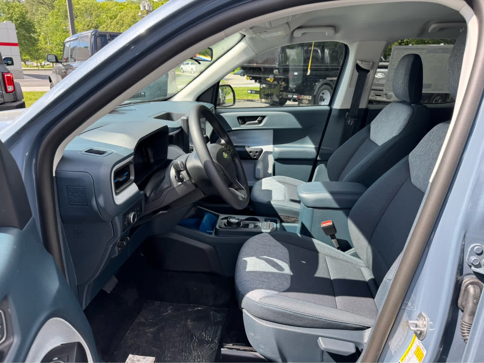 New 2026 Azure Gray Metallic Tri-Coat Ford XLT image 10
