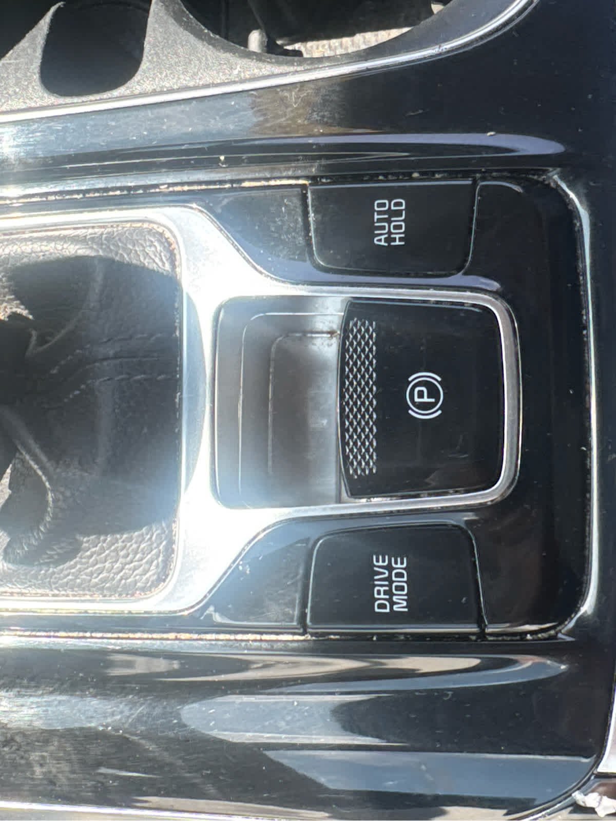 Used 2022 Snow White Pearl Kia EX image 28