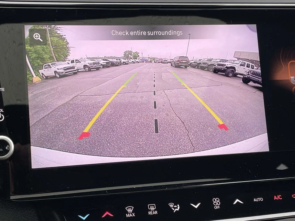 Used 2026 White Jeep Altitude image 36