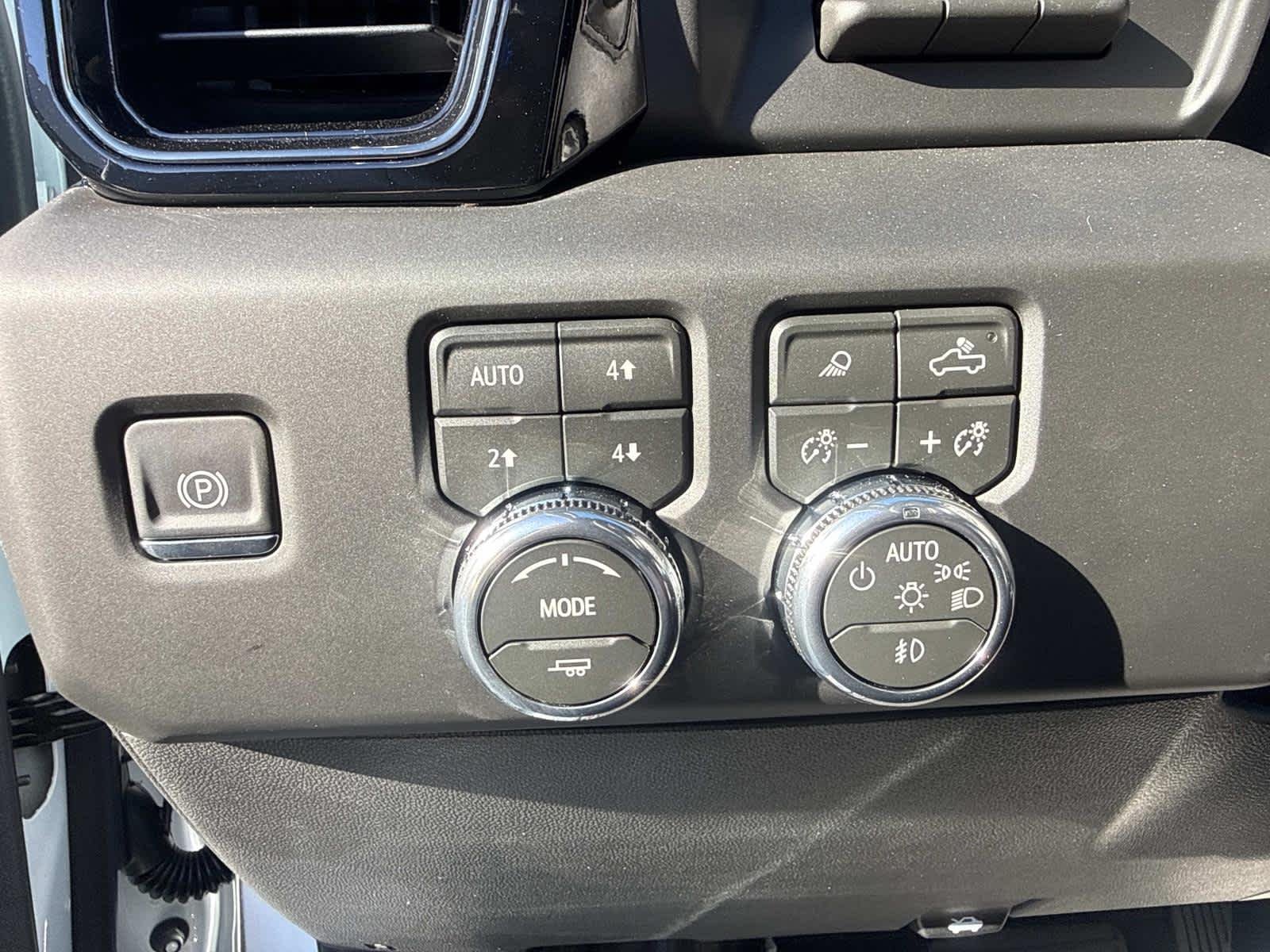 2026 GMC Sierra 1500 AT4 - Photo 13