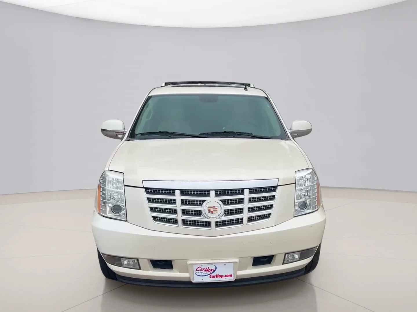 Used 2012 White Cadillac LUXURY image 2