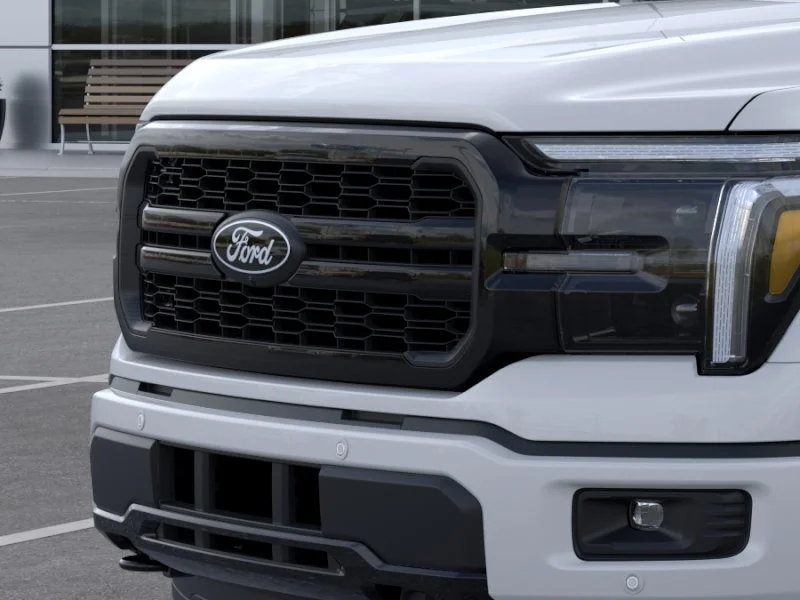 New 2026 Oxford White Ford Lariat® image 17
