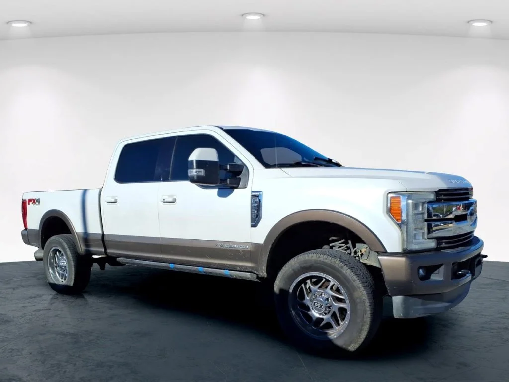 Used 2017 White Ford King Ranch image 13