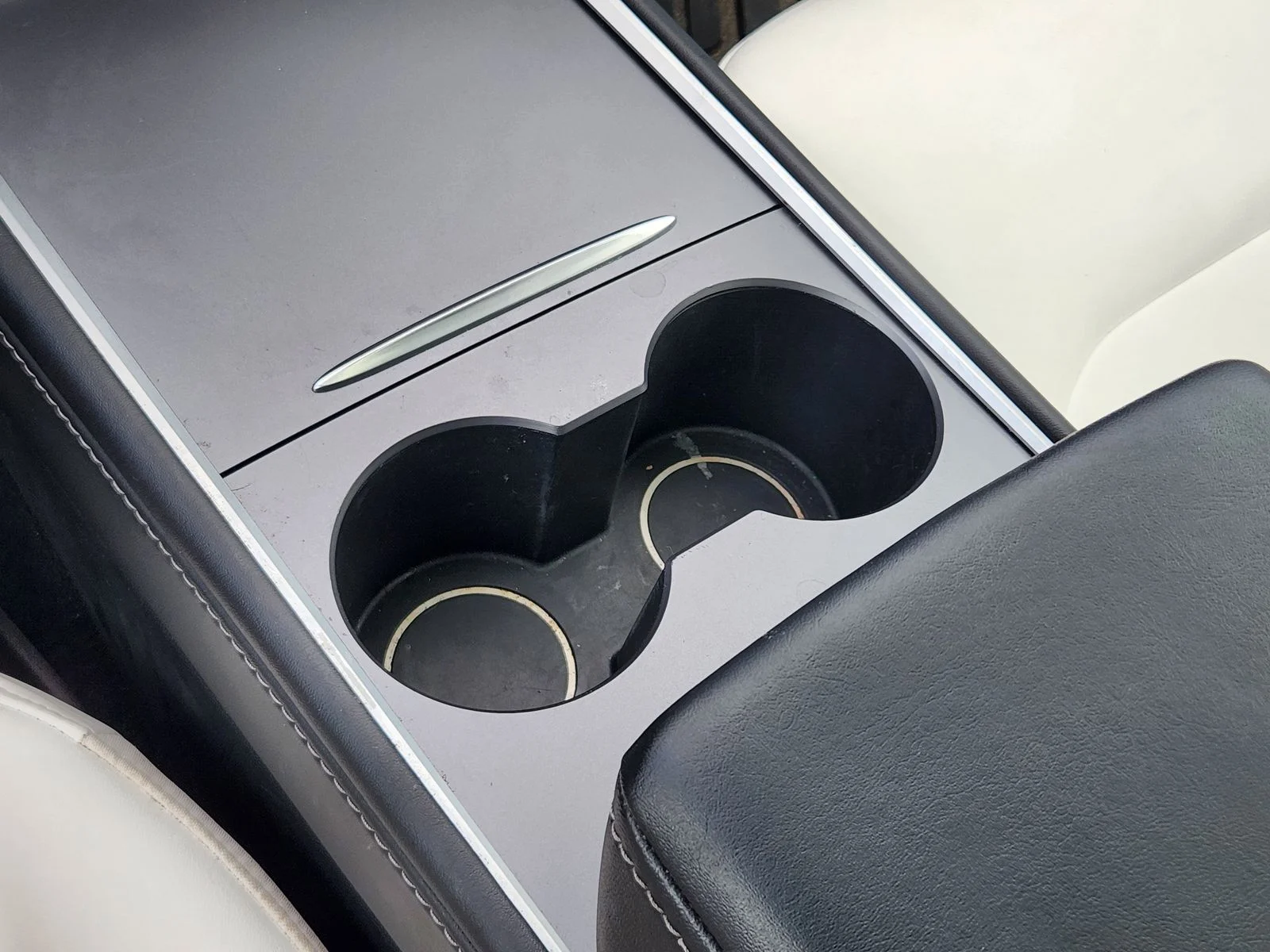 Used 2022 White Tesla Long Range image 19